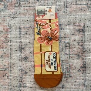 Blue Q Women's Ankle Socks with Pink and Yellow Floral Design